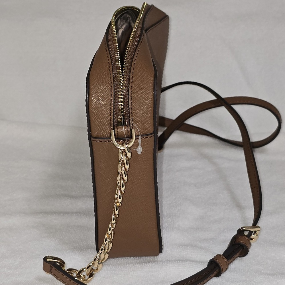 New Michael Kors Jet Set Travel Med Dome Brown Saffiano Leather Crossbody Purse‎ - Picture 5 of 16